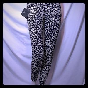 Brandy Melville | floral | Rayon | harem | S / M